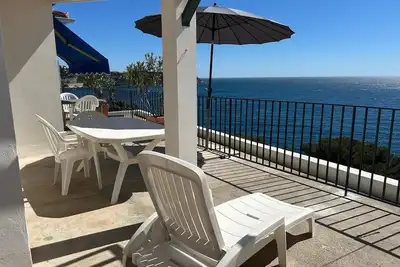 Image de Une Terrasse Sur La Mer A 10 mn à pied de la mer, très calme