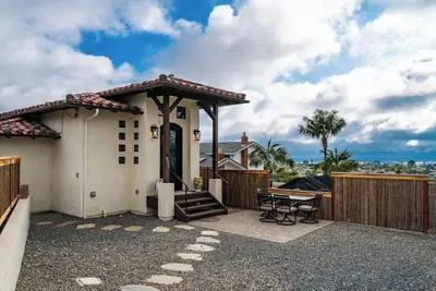 Image de Enchanting Encinitas, Oceanview Casita