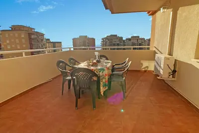 Image de 2 chambres avec grande terrasse Ă Veneciola