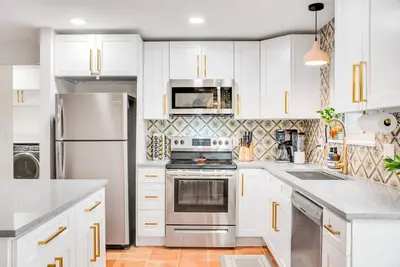 Image de ☀Embrace the Local Lifestyle with Luxurious Comfort☀