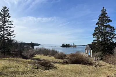 Image de Sunset Cove Cottage on Old Harbor