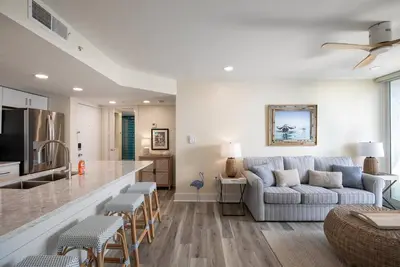 Image de Seaside Serenity-2bd 2ba condo w/ pool, parking, tennis courts, near beaches