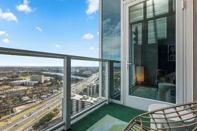Image de Austin Affinity Rooftop Riverside Condo