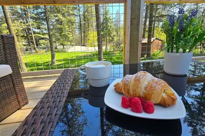 Image de Glacier Hygge House at the gateway to Glacier National Park. Conference room