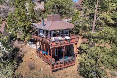 Image de Slope View, Three story Gem with Hot Tub, Bbq, Game Room, Dog Ok!