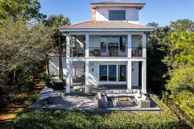 Image de Sunrise by the Sea, Lakefront View, Sunrises and Sunsets Deck, Dog Friendly