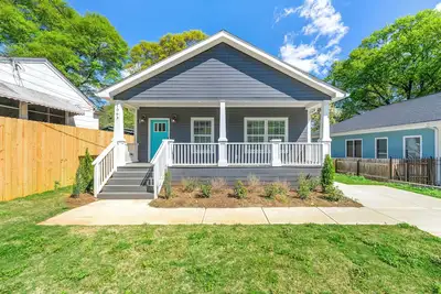 Image de Stylish & Cozy New Bungalow - 10min to Midtown!