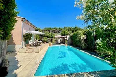 Image de Charmante maison provençale avec belle piscine!