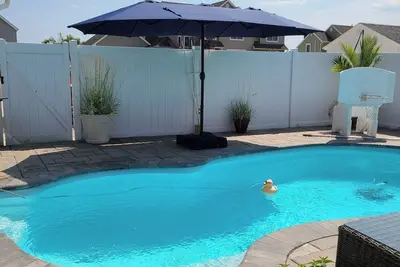 Image de Beach Haven West Waterfront Oasis with Heated Pool