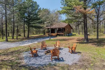Image de Secluded Tenkiller Cabin close to all Marinas! Less than 5 Minutes from Marinas!