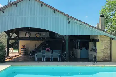 Image de Magnifique Périgourdine tout confort avec piscine et beaux espaces - 6 chambres