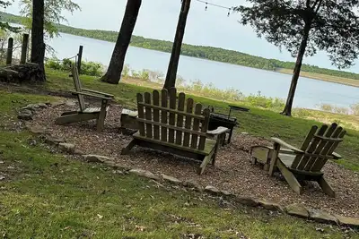 Image de Cozy Lakefront: Family Friendly Home with Gentle walk to Greers Ferry Lake