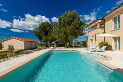 Image de Villa parfaite avec gymnase, ping-pong, sauna