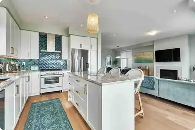 Image de Summer Paradise w/Hottub/maid Close 2 spa/parks & Great for kids & pets