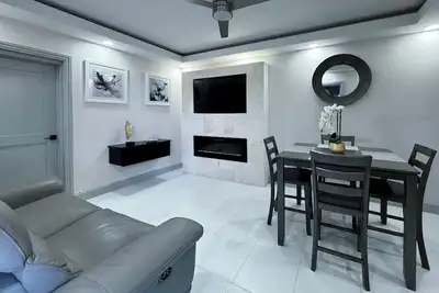 Image de 2 Bedrooms, 2 Bathrooms, Luxury Montego Bay Escape.
