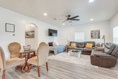 Image de Pensacola Home on 1 Acre w/ Large Yard & Grill!