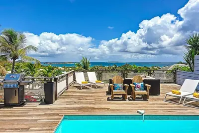 Image de Villa Marguerite, piscine chauffée, jacuzzi, Orient Bay