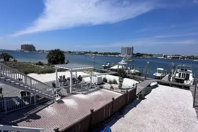 Image de Awesome house for a beach vacation! Right in the heart of Destin!