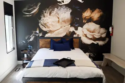 Image de East Rose Lakeside Haven