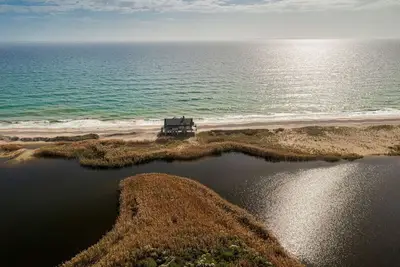 Image de 6. 5-Acre Oceanfront Estate
