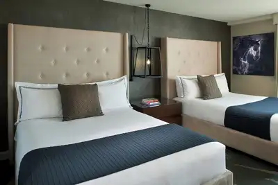 Image de Deluxe City View Room 2 Queen Beds, Revere Hotel, Boutique Suites, Pet-Friendly