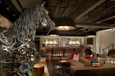 Image de 3 Superior 2 Queens, Revere Hotel, Pet-Friendly, Steps from Newbury Street