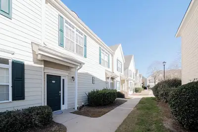 Image de Cozy cute condo near the beach and attractions