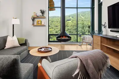 Image de Stowe Alpine Treehouse New Slopeside Penthouse