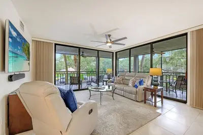 Image de 201 Bonita Bay Condo