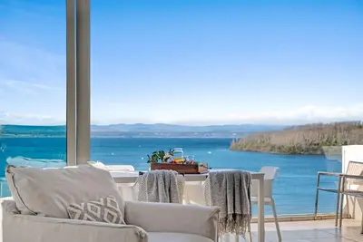 Image de Base: 2 Extra: $30<br>852/2 Wily Terrace