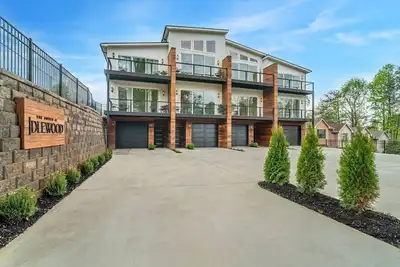 Image de Idlewood Suites ~ 3-Story West Knoxville Suite #2