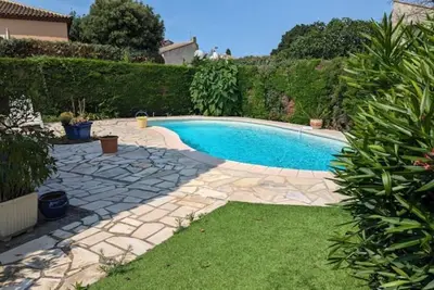 Image de Villa au calme avec piscine privée et pas loin de la mer