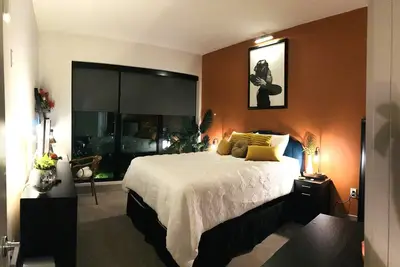 Image de Luxury 1 Bedroom \"RetroCozyNest\" Apartment in Midtown Atlanta