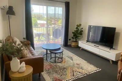 Image de Prime location in heart of Adelaide City with Hills balcony view