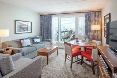 Image de Wyndham Inn on the Harbor | 1br/1ba Queen Suite