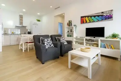 Pass the Keys | Apartment Near the Beach