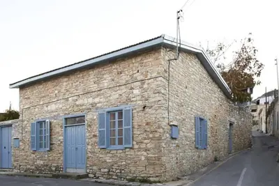 Image de Ample Places, Polytimo House and Monadiko House\nat Pano Lefkara Village