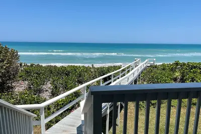 Image de Pelican Point - Oceanfront home that can sleep up to twelve people