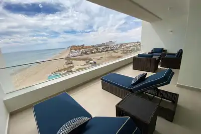 Image de Barcelona 607 Phase 3 Beachfront Gem: 2bd/2ba+ Condo