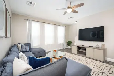 Image de New Listing, Beautiful Vacation Townhome-4032