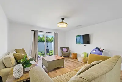 Charming 2bd Near Ft. Myers Beach