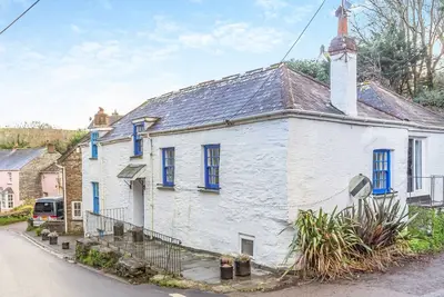 Image de Melyn Wood Cottage - Cinq Chambres Maison, Couchages 10