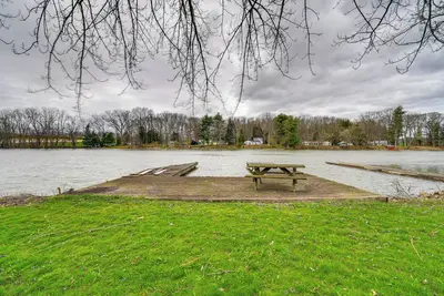 Image de Riverfront Baldwinsville Apartment w/ Shared Deck!