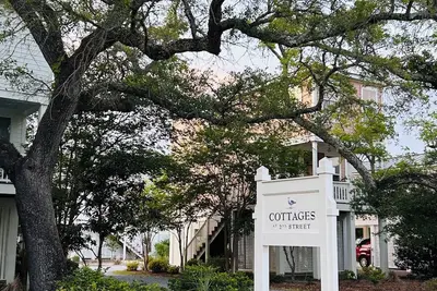 Image de Hidden Gem- Cozy Cottage on the Ms Gulf Coast