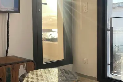 Vue directe sur la mer  Logement neuf au Fort Bloqué