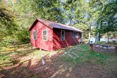 Image de Cozy, Wisconsin Northwoods, Lake Cabin w/private dock. Family & Pet Friendly!