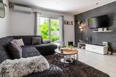 Image de Six Bedroom Holiday Home