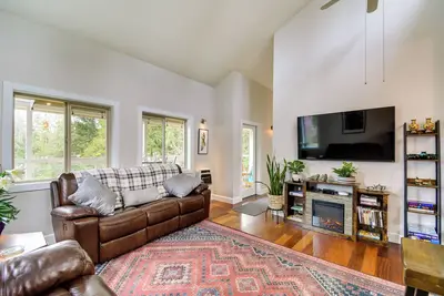 Image de Port Townsend Home: Spacious Yard & Mountain Views