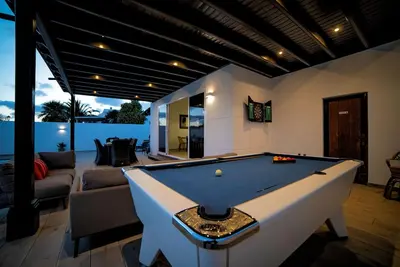 Image de Beautiful Puerto Del Carmen Villa | 3 Bedrooms | Villa Crystal | Private Pool & Close to Amenities | Lanzarote
