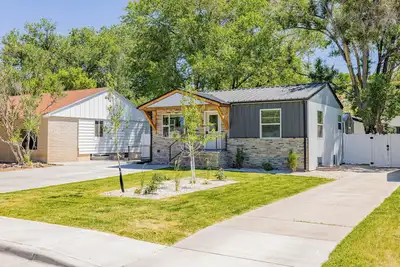 Image de Beautiful New home close to downtown Cody! Sleeps up to 8.